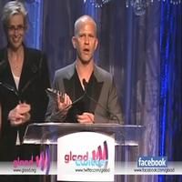 STAGE TUBE: GLEE Accepts Outstanding Comedy Series GLAAD Award
